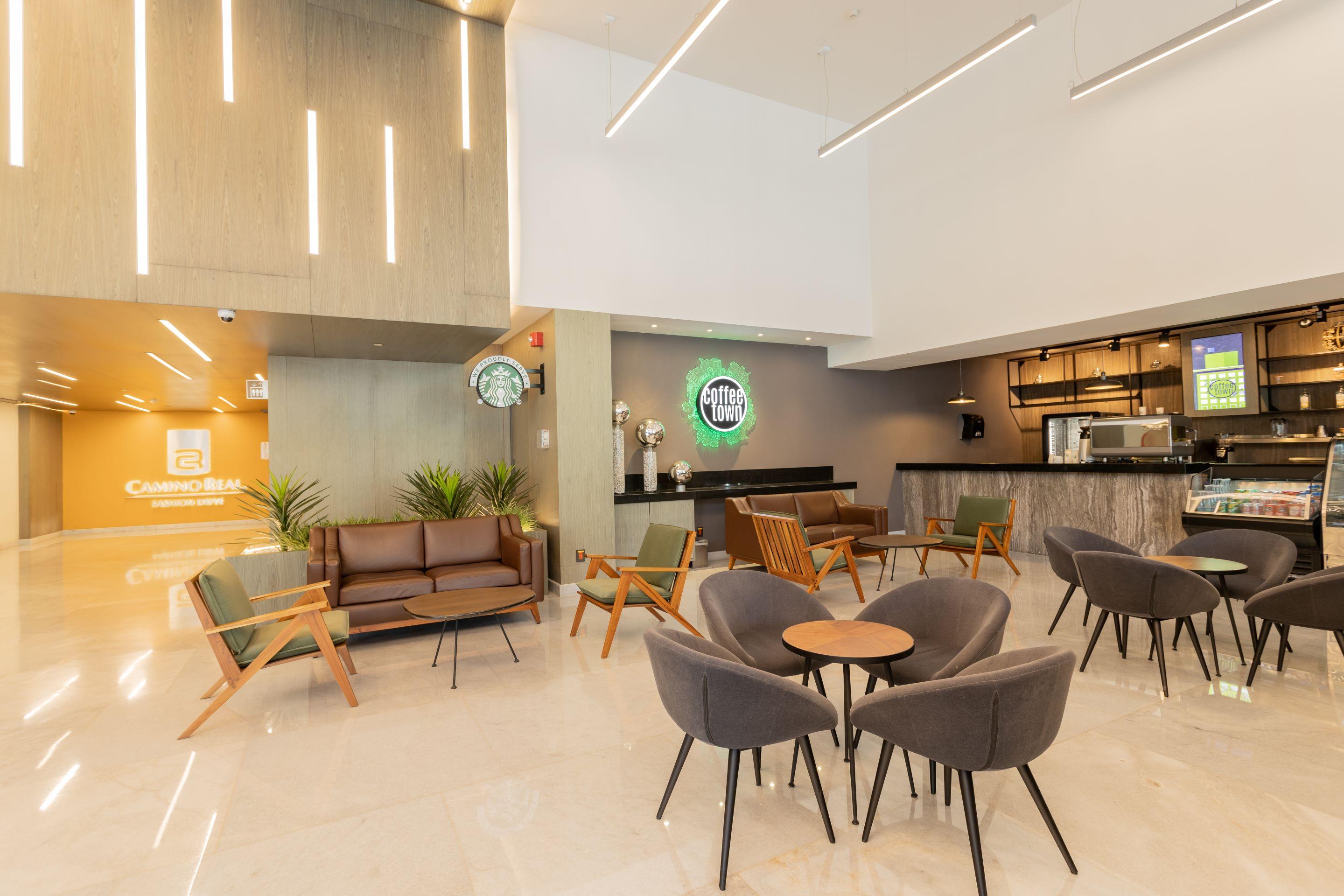 Camino Real Fashion Drive Monterrey Hotel San Pedro Garza Garcia Bagian luar foto The lounge at the airport.