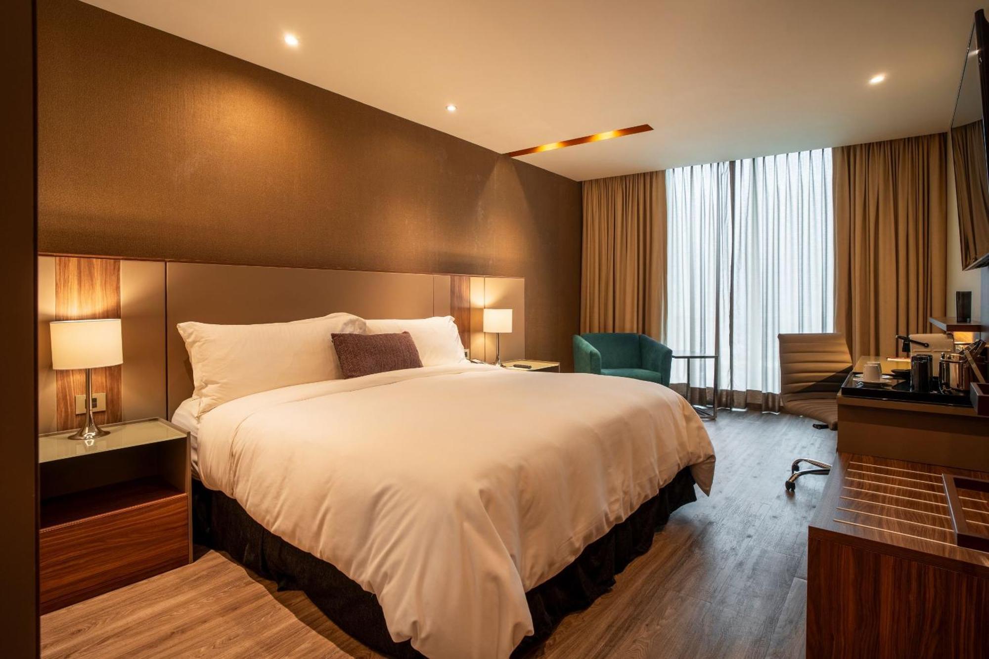Camino Real Fashion Drive Monterrey Hotel San Pedro Garza Garcia Bagian luar foto Deluxe Room