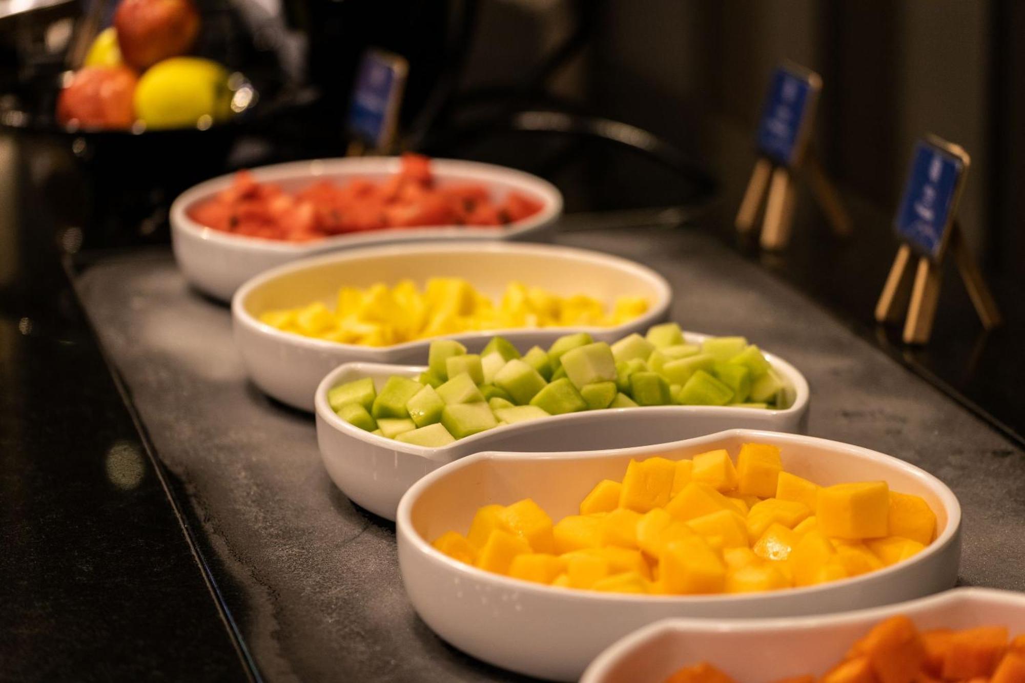 Camino Real Fashion Drive Monterrey Hotel San Pedro Garza Garcia Bagian luar foto Fruit salad